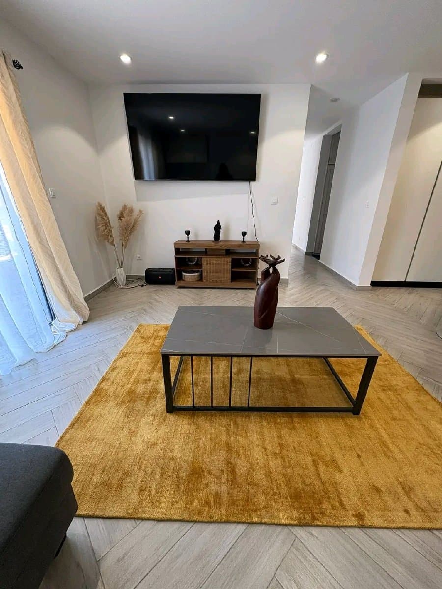 Appart 2 Chambres Meublé + Cuisine + Parking - Prix Doux Yaoundé
